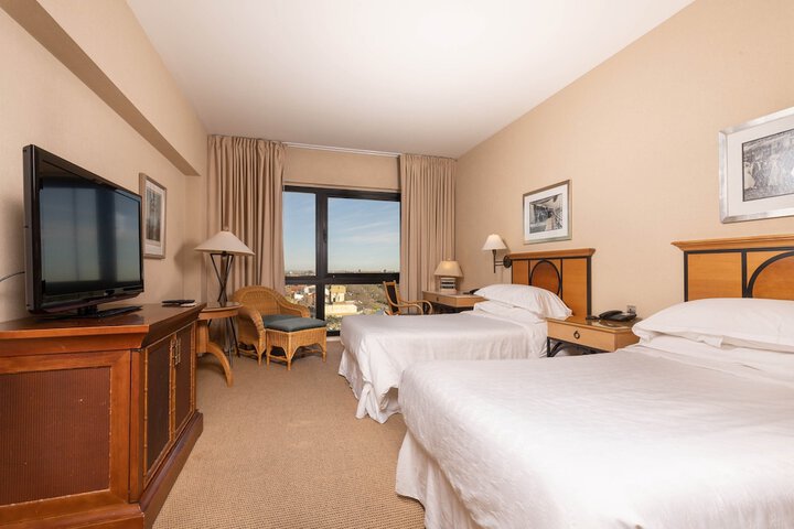 Room 17 of 46