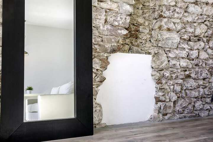 Room 27 of 43