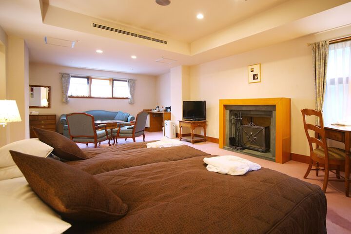 Room 18 of 113