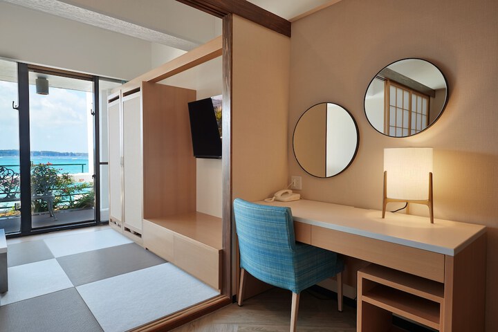 Room 28 of 113