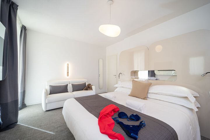 Room 3 of 55