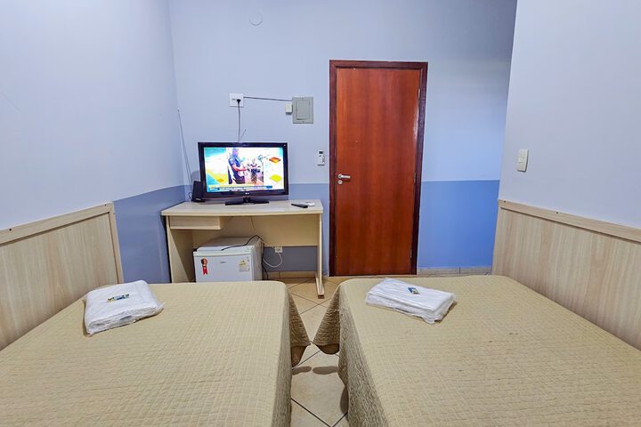 Room 10 of 30