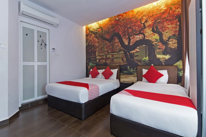 Room 20 of 38