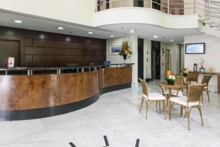 Entrance & Lobby