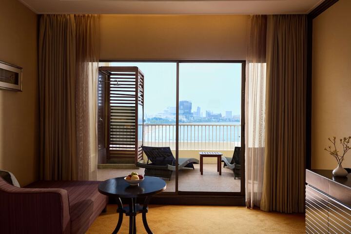Room 47 of 141
