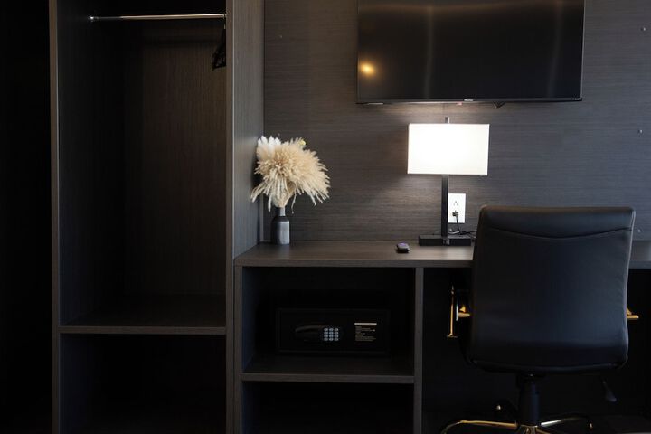 Room 19 of 41