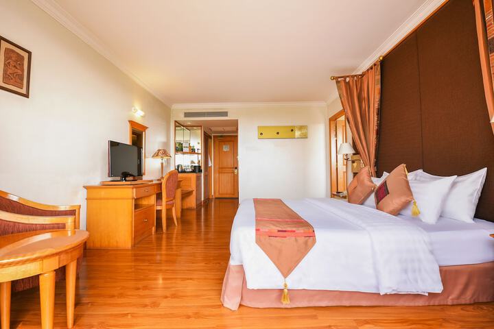Room 46 of 174