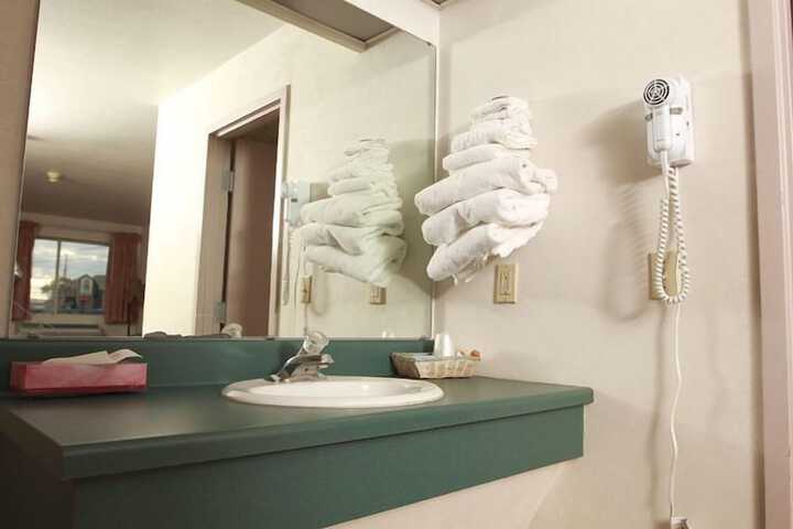 Room 20 of 33