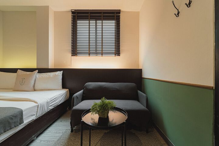 Room 62 of 142