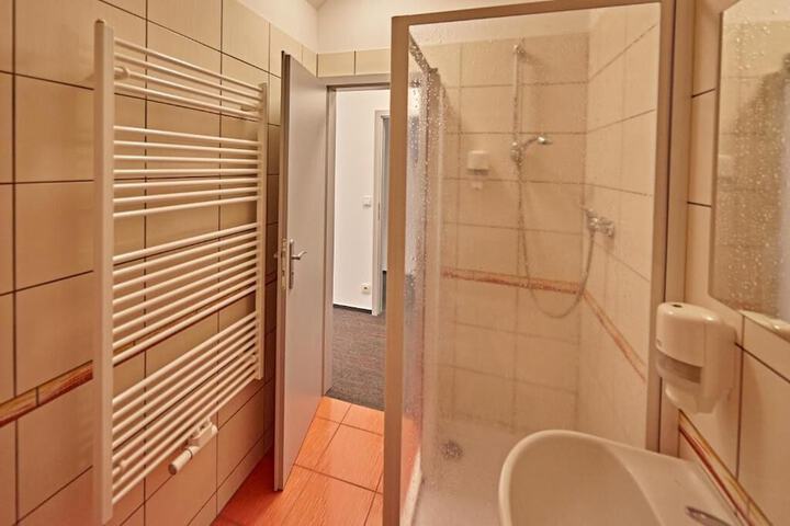 Room 46 of 91