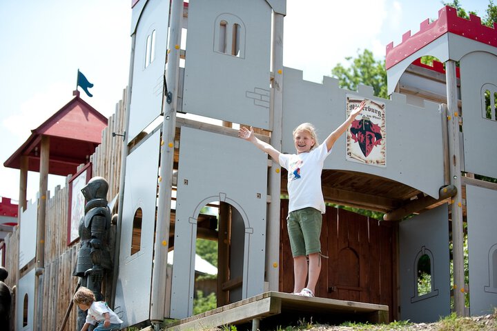 Childrens Activities 83 of 98