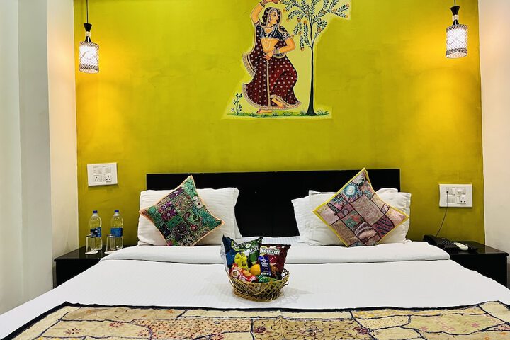 Room 12 of 31