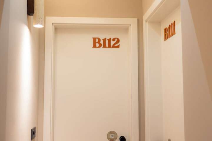 Ballroom/Hall 136 of 147