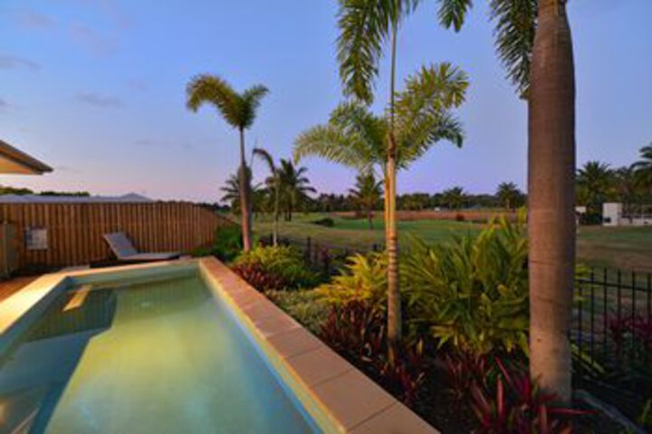 Pool 27 of 32