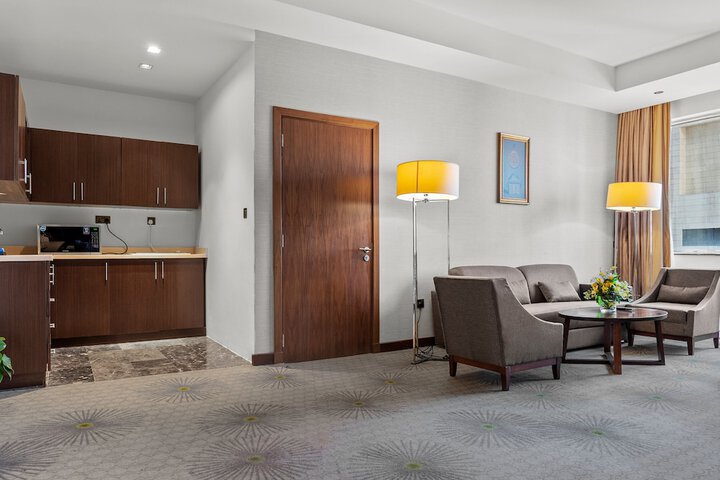 Room 14 of 34