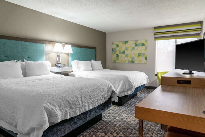 Double Accessible 2 Queen Beds (1 of 4)