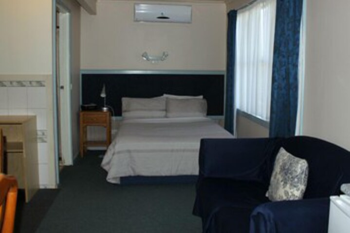 Room 34 of 123