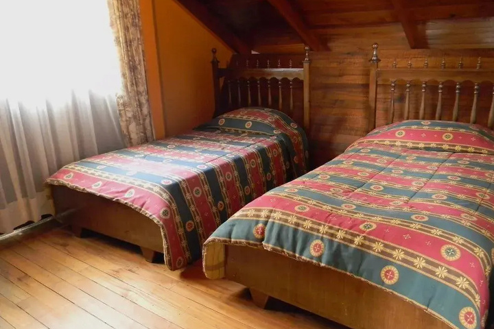Room 4 of 15