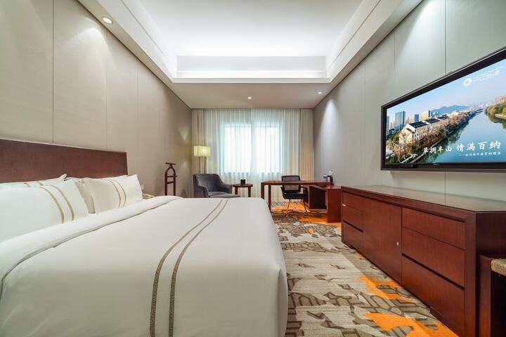 Room 16 of 34