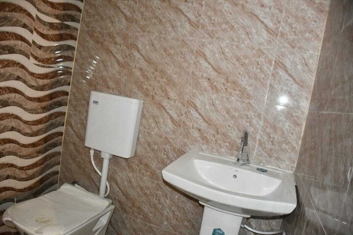 Room 12 of 14