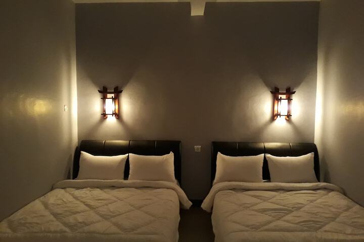 Room 6 of 6