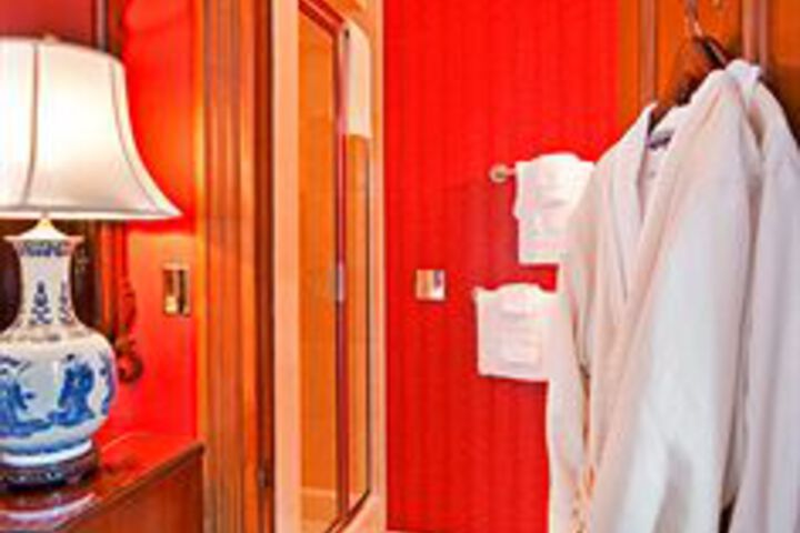 Room 13 of 71