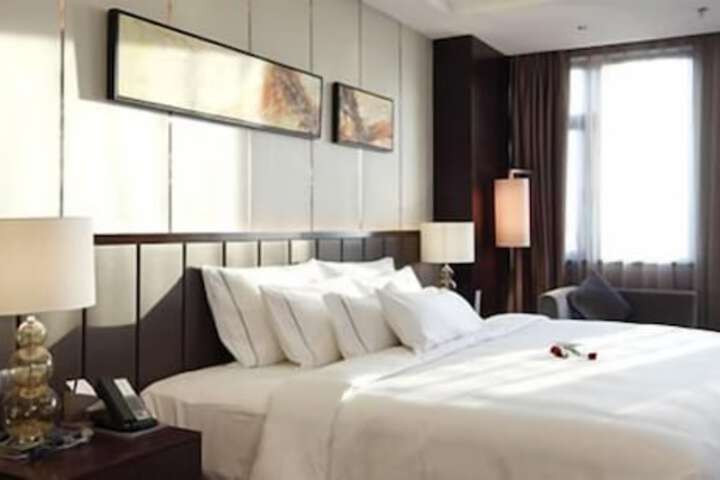 Room 8 of 21
