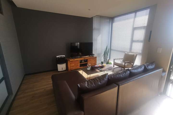 Room 113 of 215