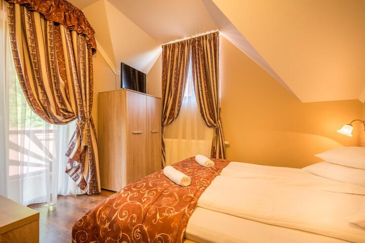 Room 2 of 14