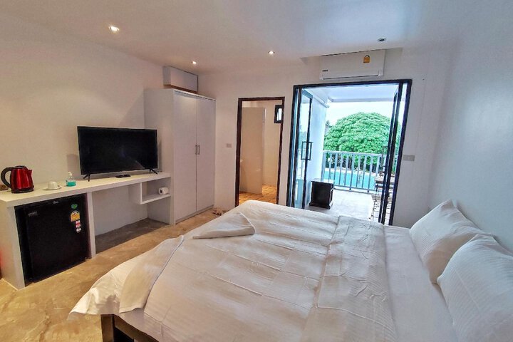Room 15 of 61