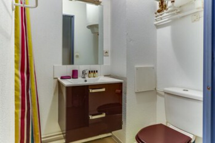 Room 3 of 11