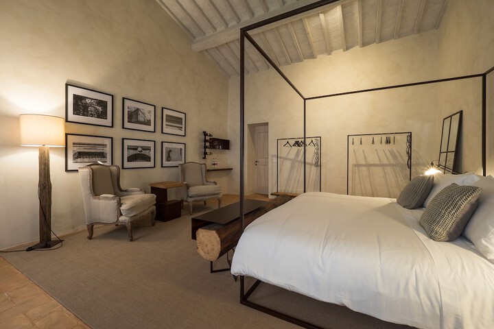 Room 14 of 47