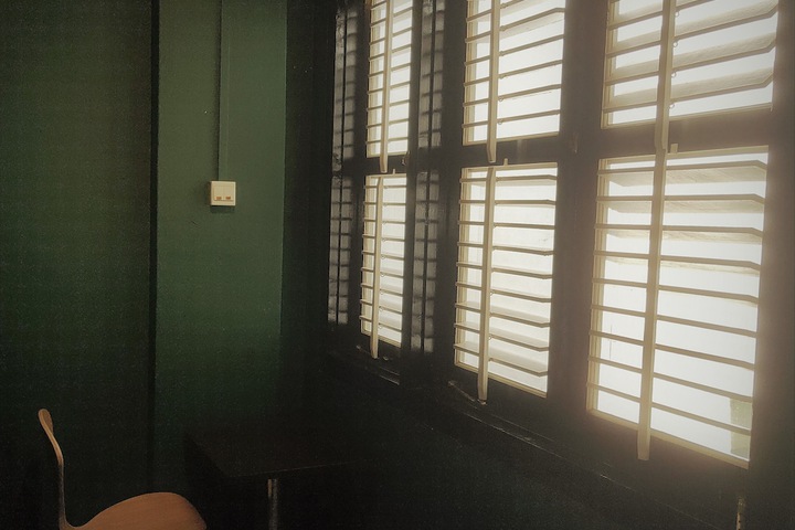 Room 16 of 39