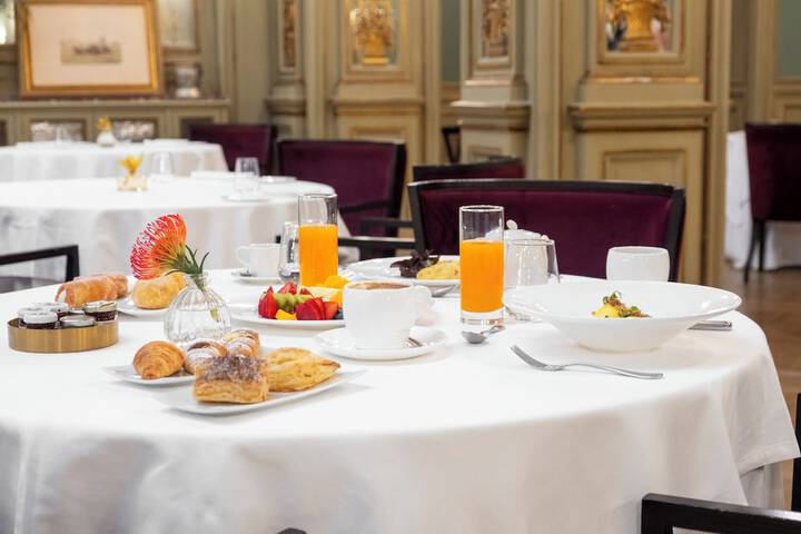 Breakfast/Coffee Service 107 of 146