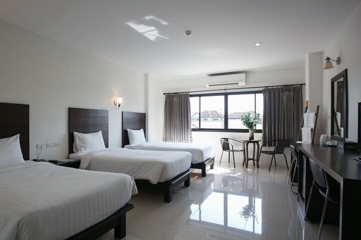 Room 8 of 65