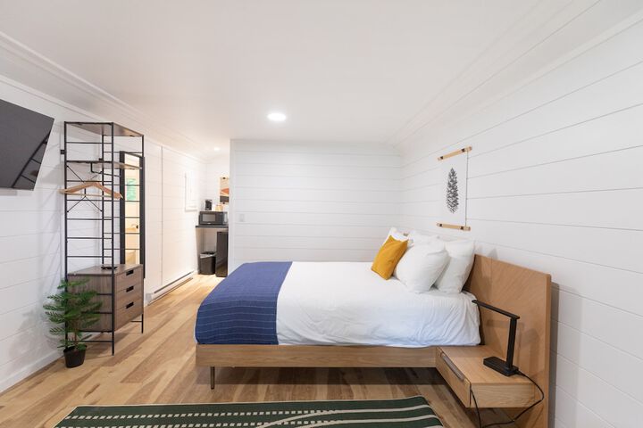 Room 15 of 140