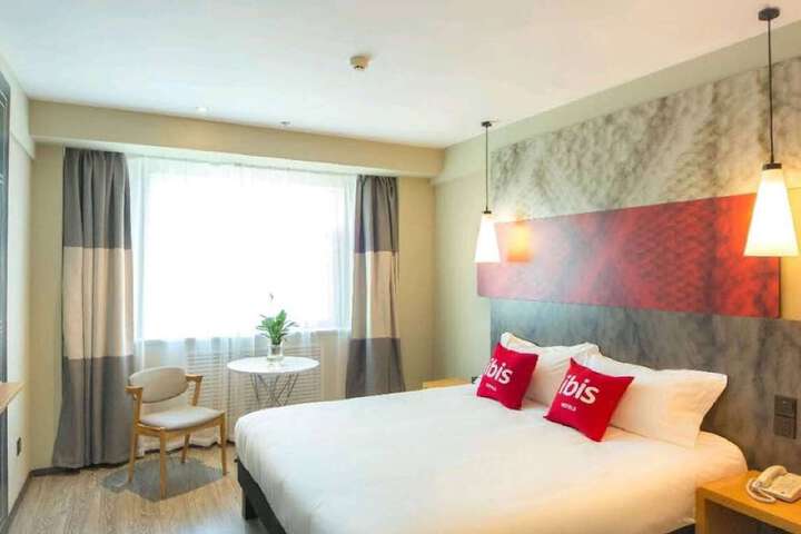 Room 21 of 26