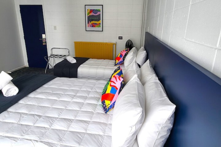 Room 36 of 165