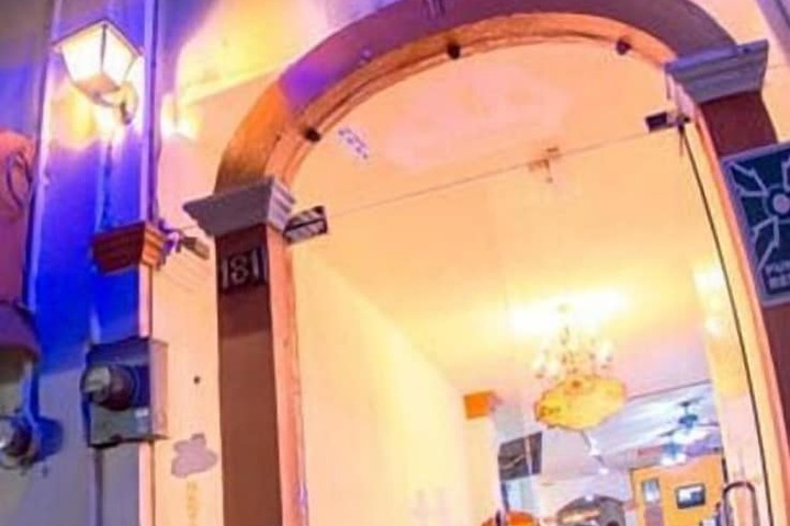 Exterior of Hotel Los Girasoles