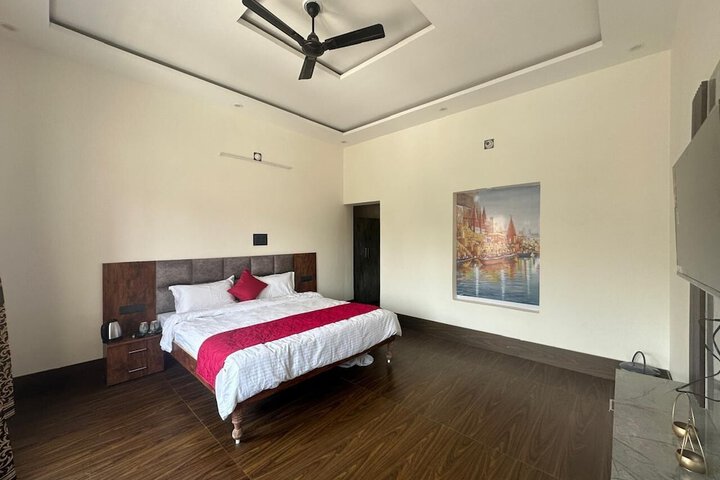 Room 3 of 56