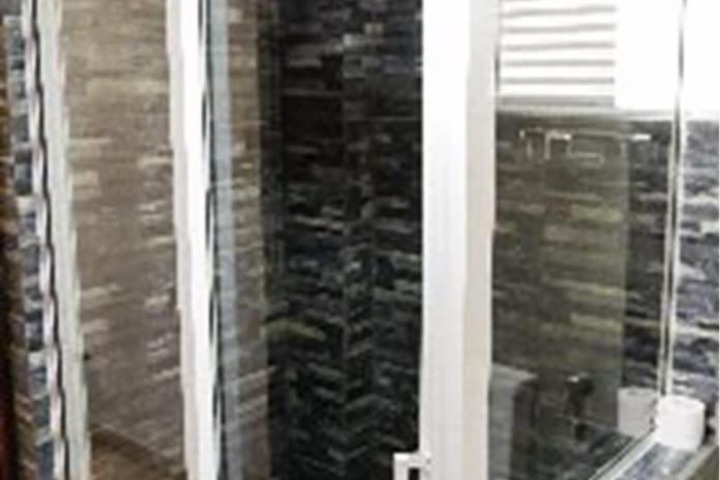 Room 10 of 29