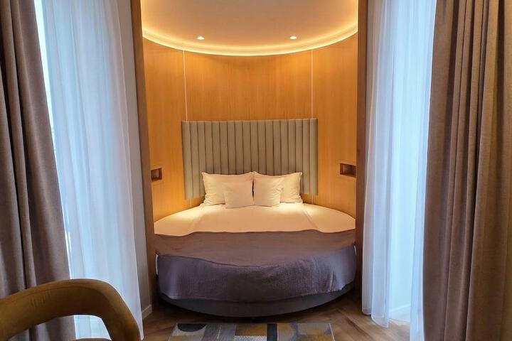 Room 20 of 62