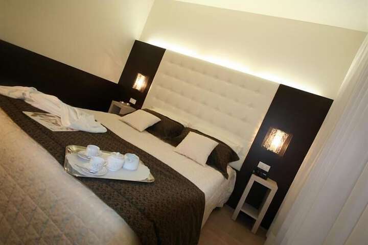 Room 21 of 45