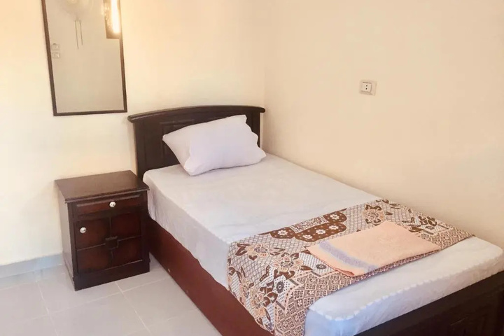 Room 2 of 20