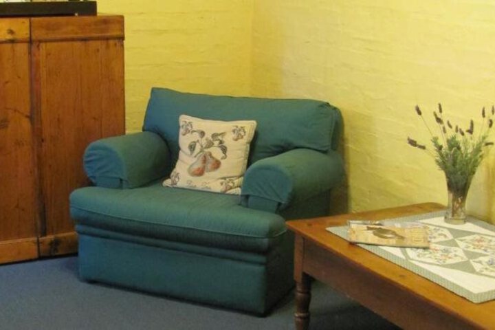 KINGFISHER COUNTRY HOUSE