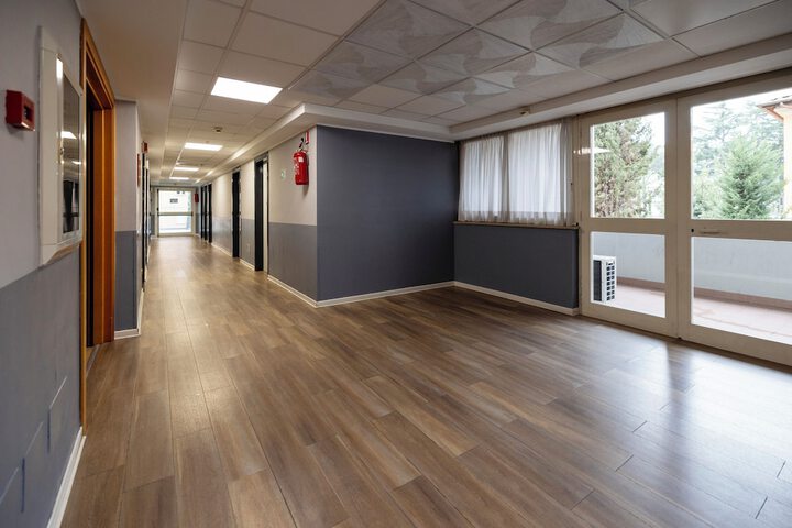 Ballroom/Hall 79 of 98