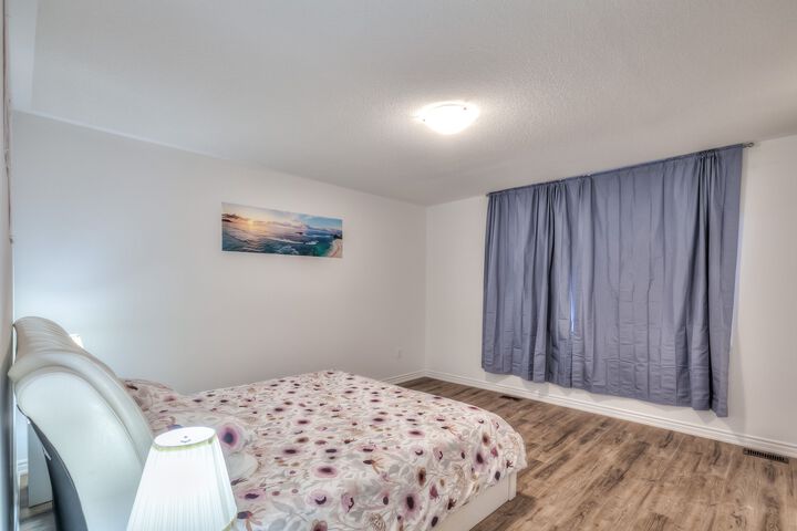 Room 294 of 315