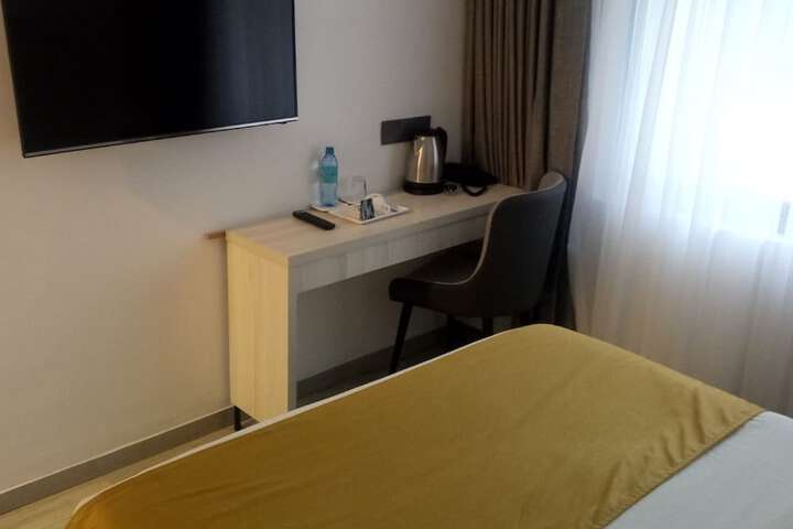 Room 5 of 21