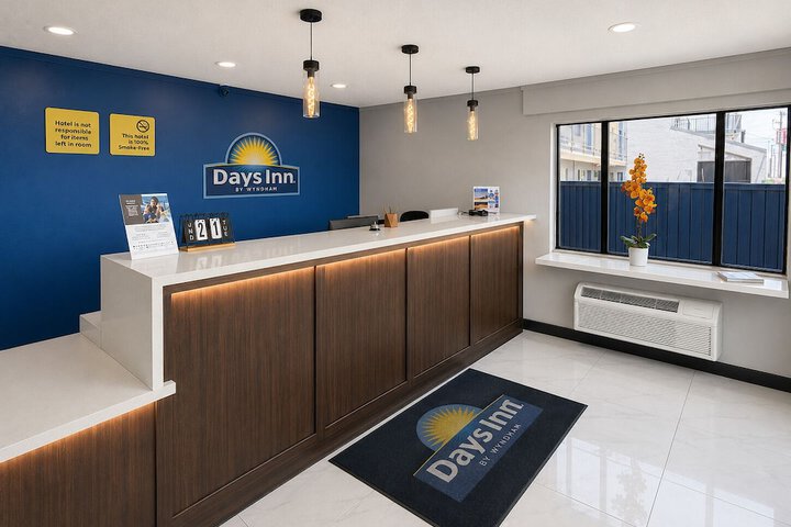 Entrance & Lobby