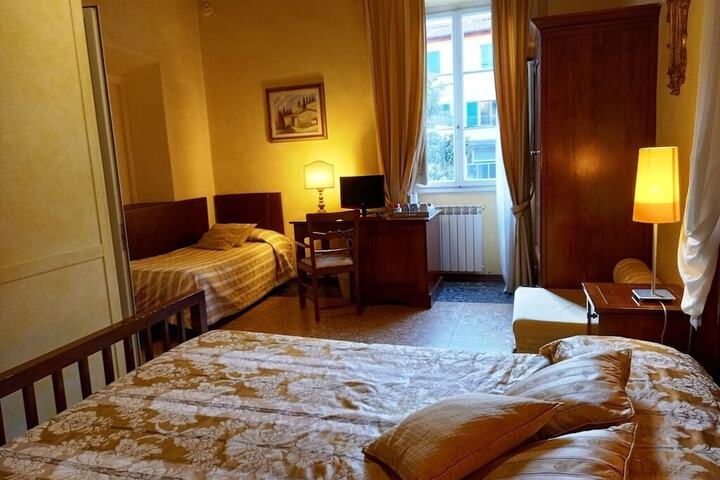 Room 12 of 72